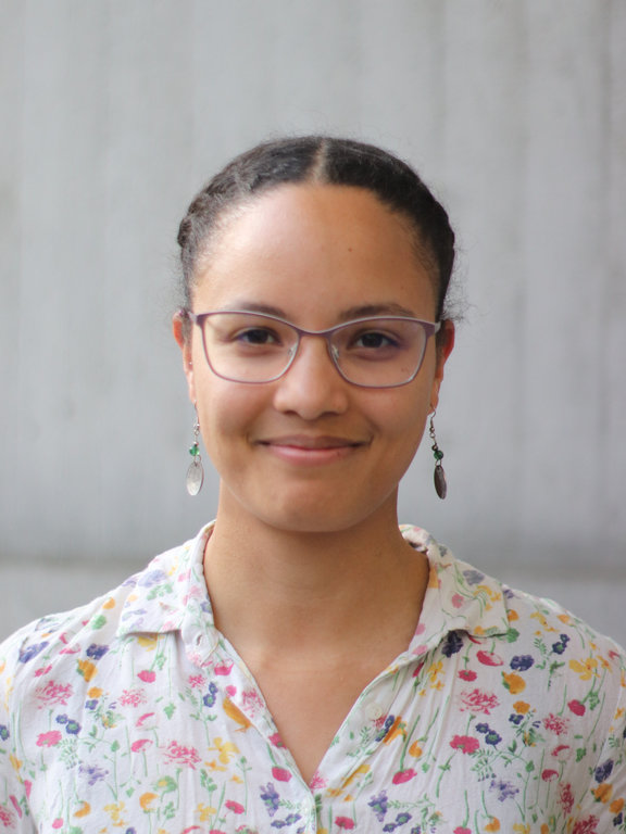  Loraine Hablützel